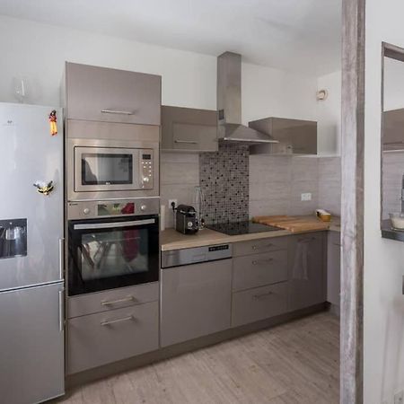 Appartement T2 Proche Centre Ville 이스틀 외부 사진