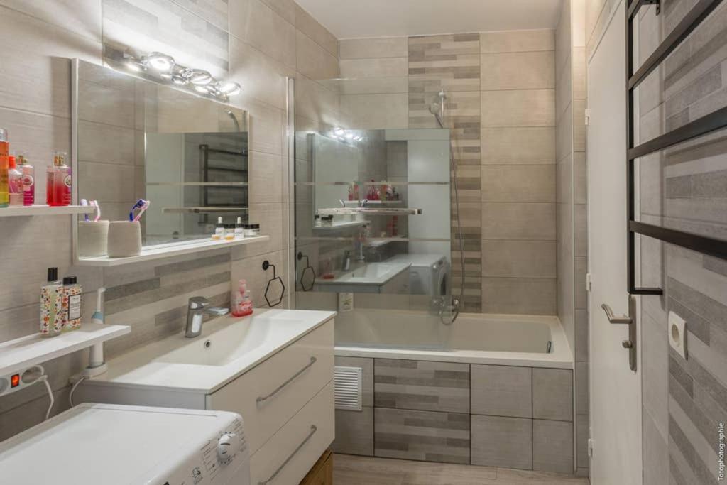 Appartement T2 Proche Centre Ville 이스틀 외부 사진